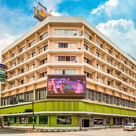 Oyo 441 Grand Thara Hotel Surat Thani Extérieur photo